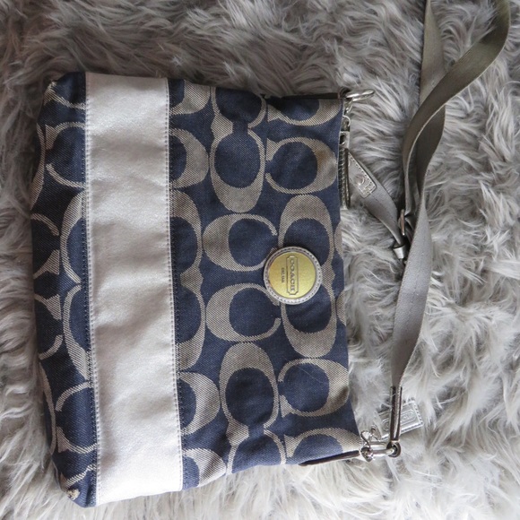 COACH CROSSBODY BAG - Picture 2 of 6